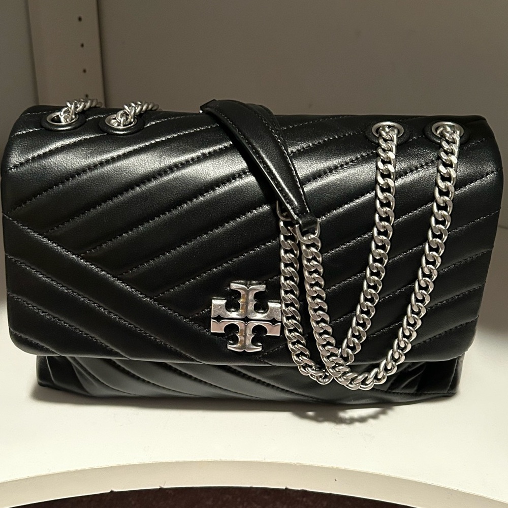 Tory Burch Kira Quilted Convertible Shoulder Bag - Picture 2 of 9